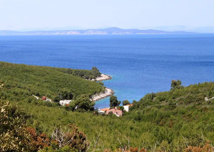 Zastupac 8761c Hvar Town